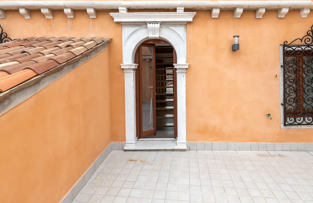 Charming Palace Corte del Teatro-1